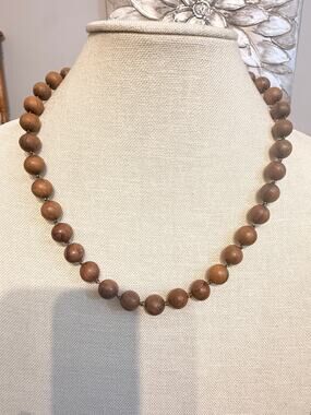 Vintage 25” Round Wood Bead Necklace Barrel Clasp
